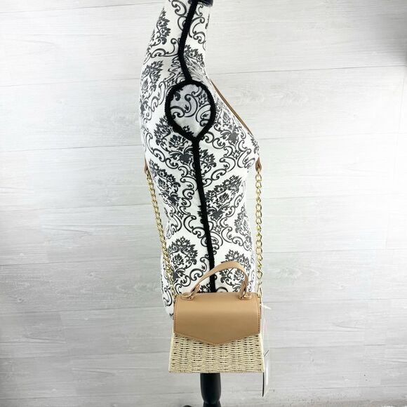 Like Dreams Skylar Taupe Vegan Leather Straw Crossbody Hand Bag - Picture 4 of 13